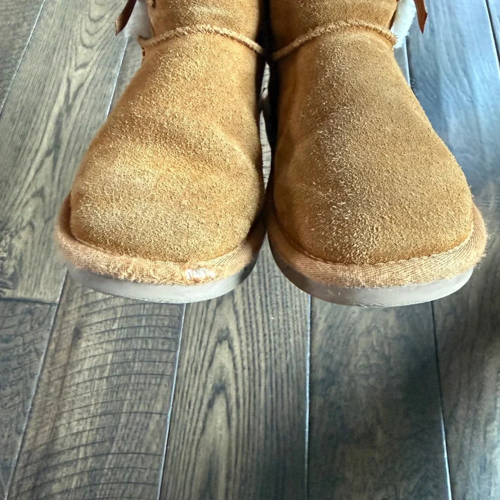 Koolaburra by UGG Victoria Kids Chestnut Suede Bow Boots 1019372 Size 3